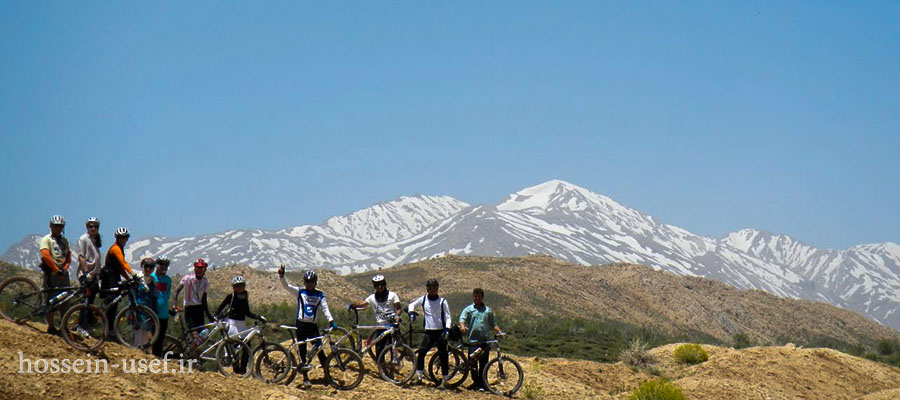 دوچرخه سواری دور دنا