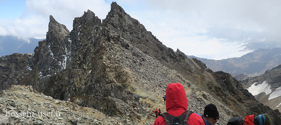 قله علم کوه