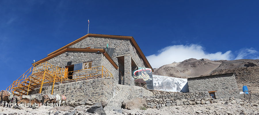 بارگاه سوم جبهه جنوبی قله دماوند 